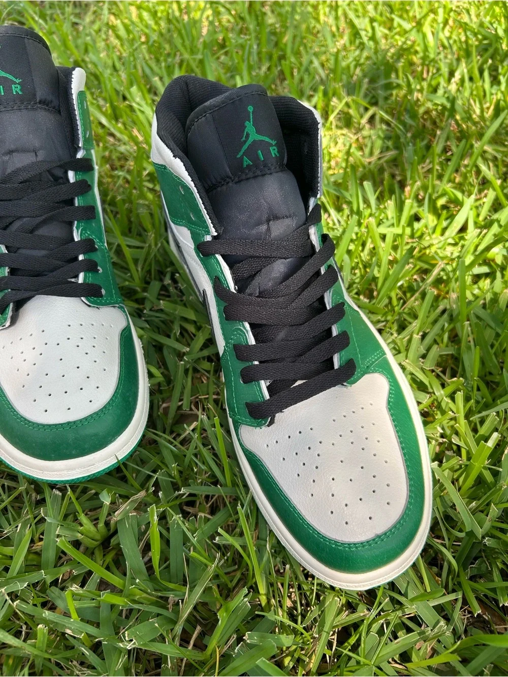 Nike Air Jordan 1 Mid - Pine Green/White/Black